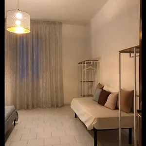  Apartament At The Station Howme
